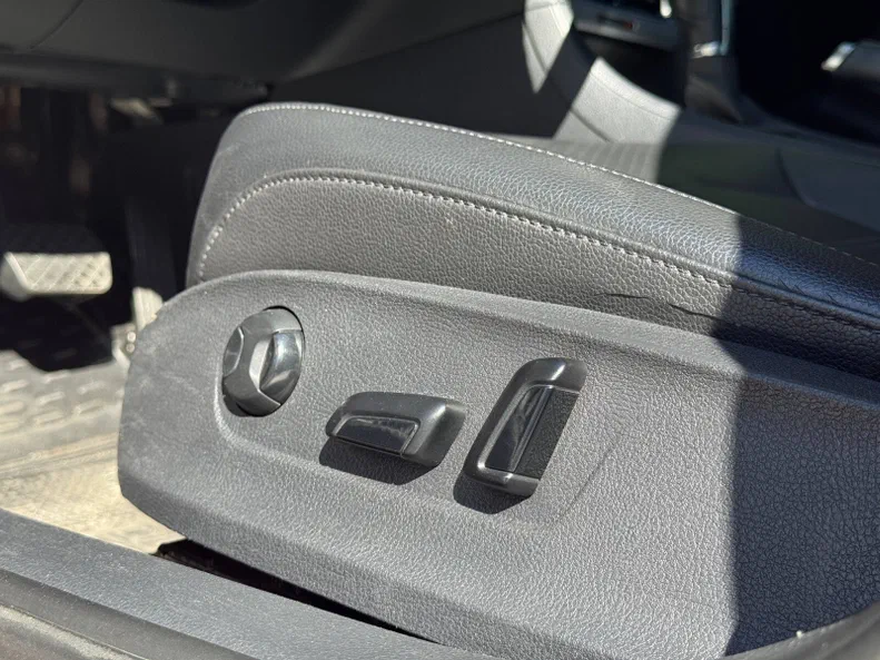 Volkswagen Passat 2015 - 17