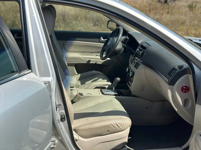 Hyundai Sonata 2006 - 8