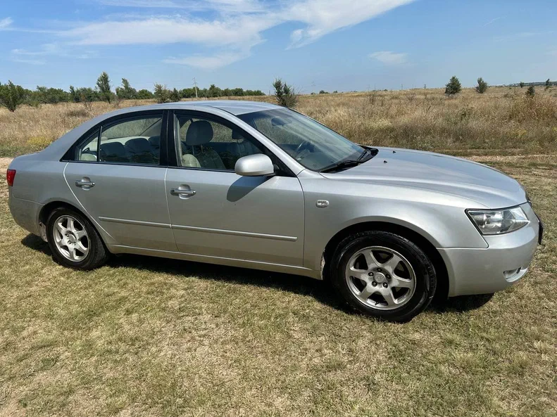 Hyundai Sonata 2006 - 3