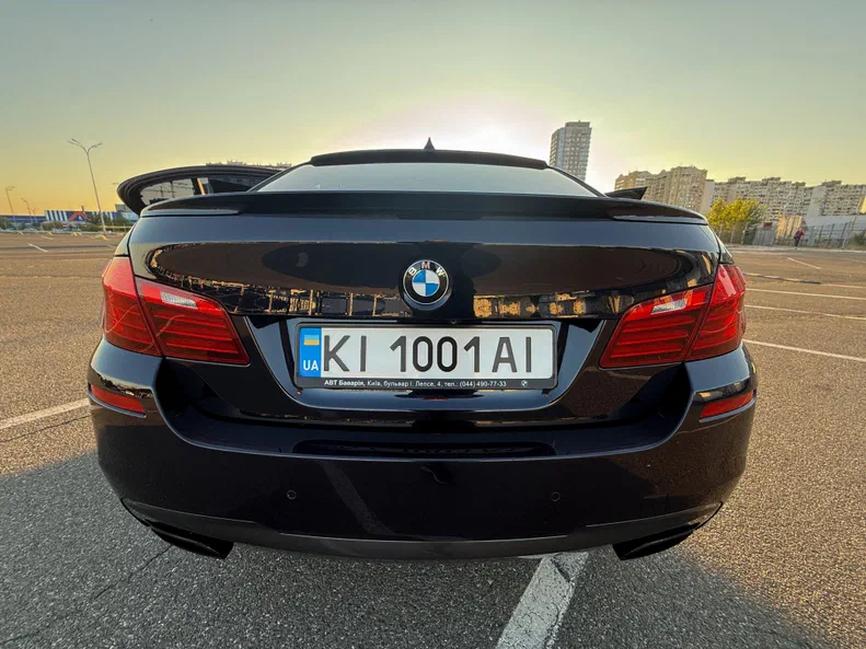 BMW 5 серія 2012 - 19