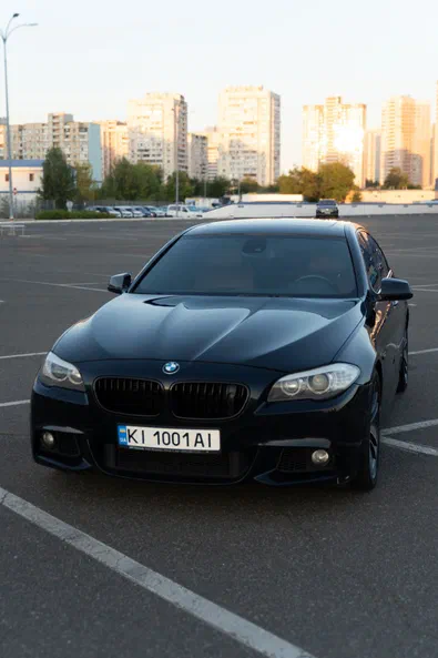BMW 5 серія 2012 - 15