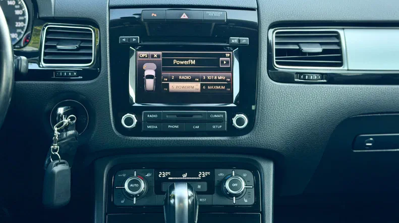 Volkswagen Touareg 2011 - 14