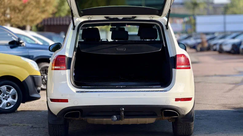 Volkswagen Touareg 2011 - 19