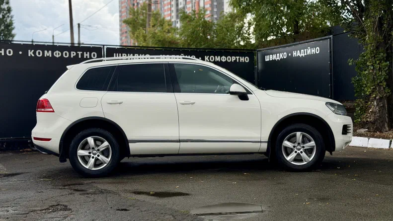 Volkswagen Touareg 2011 - 5