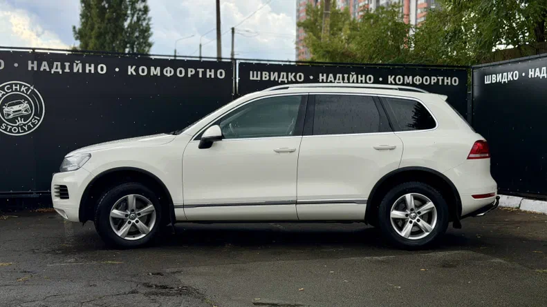 Volkswagen Touareg 2011 - 1