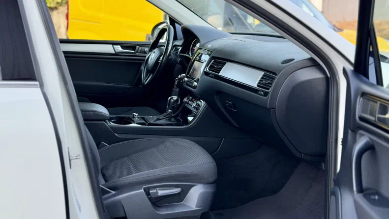 Volkswagen Touareg 2011 - 22
