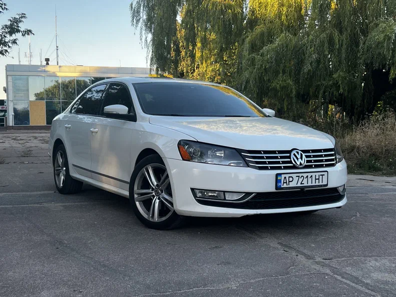 Volkswagen Passat 2013 - 1