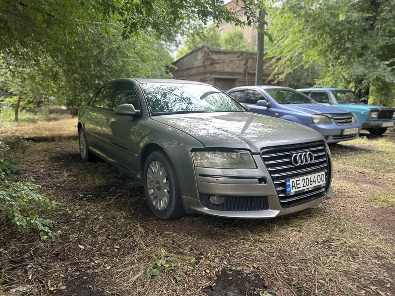 Audi A8 2004 - 2