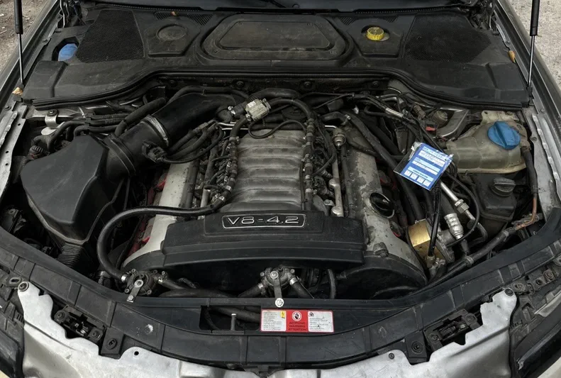 Audi A8 2004 - 7