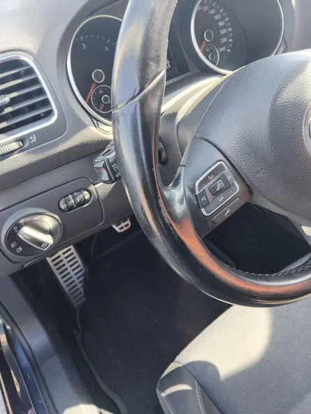 Volkswagen Golf 2011 - 21