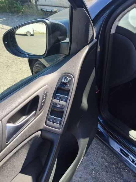 Volkswagen Golf 2011 - 8