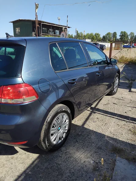 Volkswagen Golf 2011 - 1
