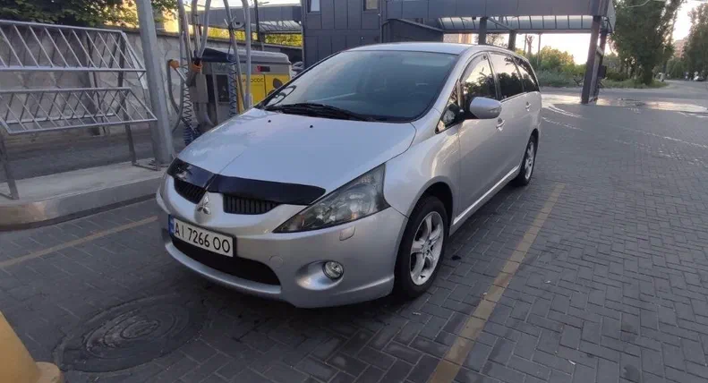 Mitsubishi Grandis 2006 - 2