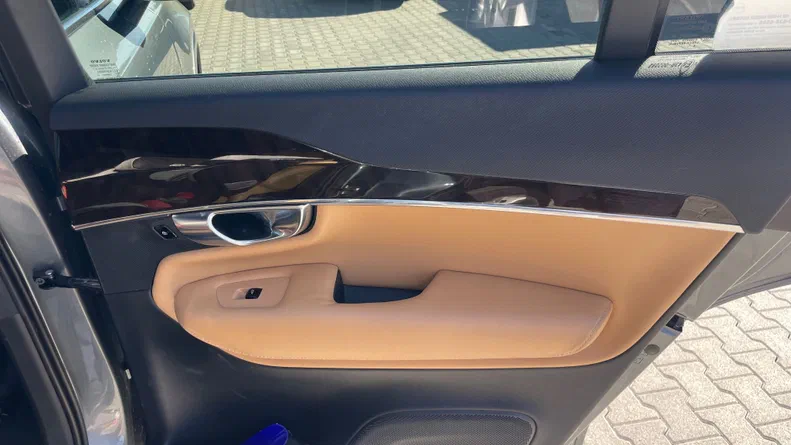 Volvo XC90 2016 - 18
