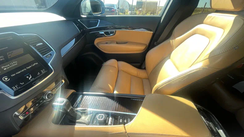 Volvo XC90 2016 - 10