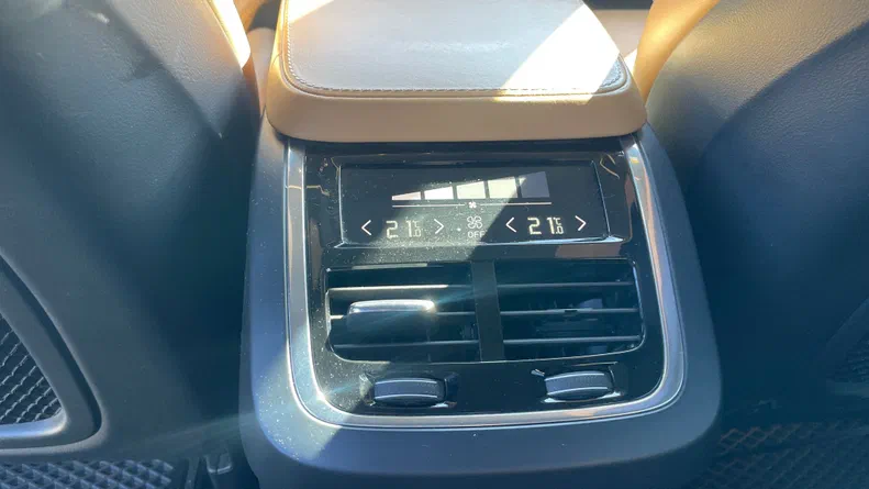 Volvo XC90 2016 - 13