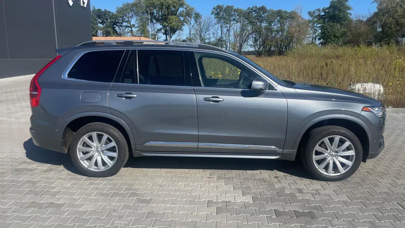 Volvo XC90 2016 - 25
