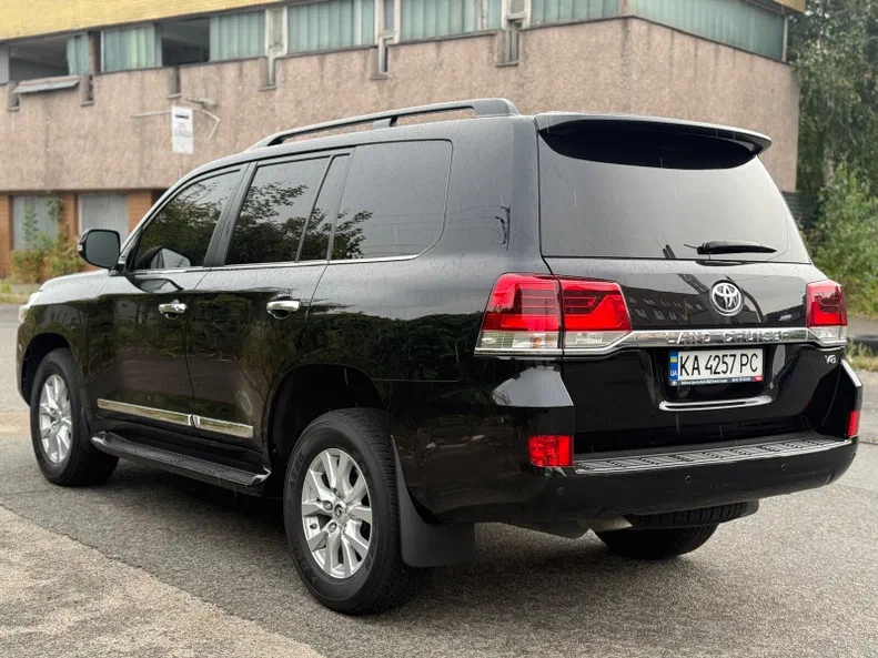 Toyota Land Cruiser 2019 - 11