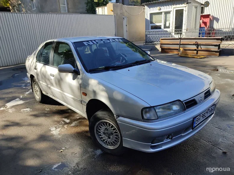 Nissan Primera 1995