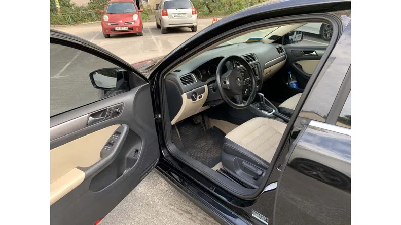 Volkswagen Jetta 2012 - 5