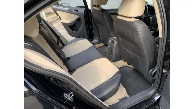 Volkswagen Jetta 2012 - 10