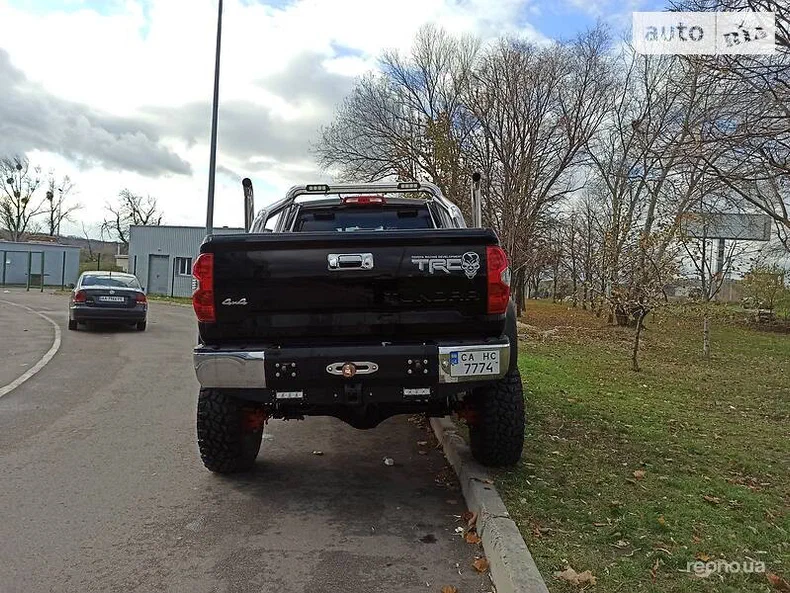 Toyota Tundra 2014 - 19