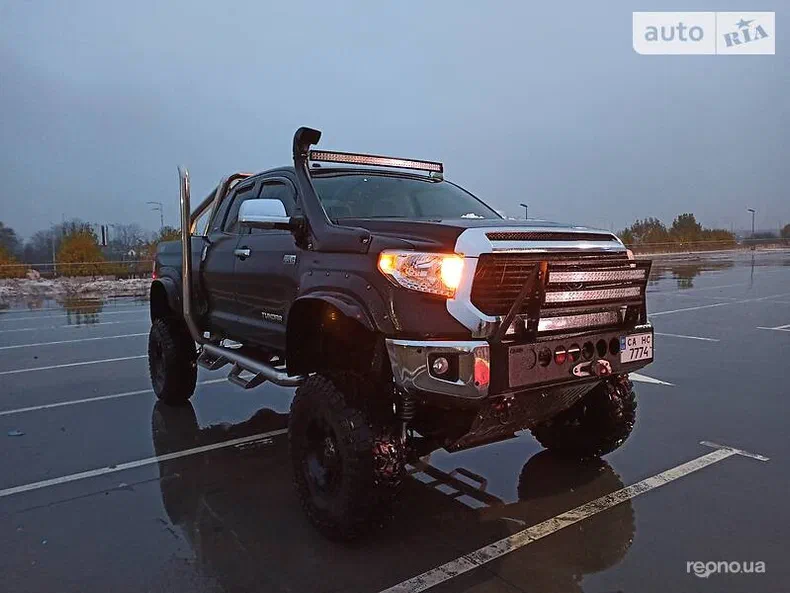 Toyota Tundra 2014