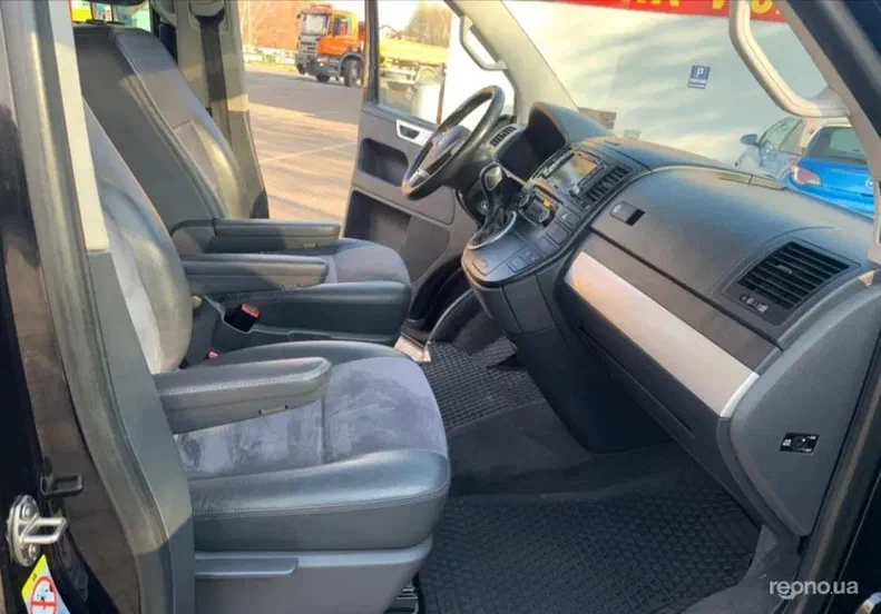 Volkswagen Multivan 2013