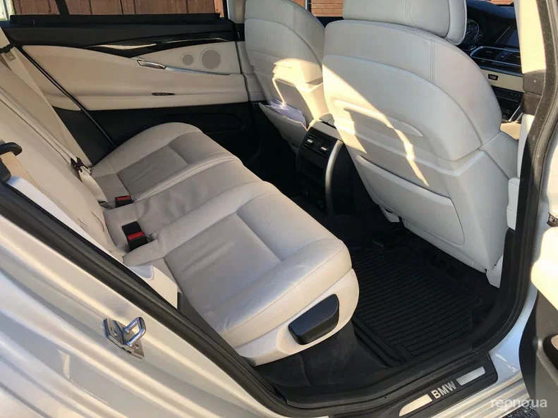 BMW 5 серія 2010 - 6