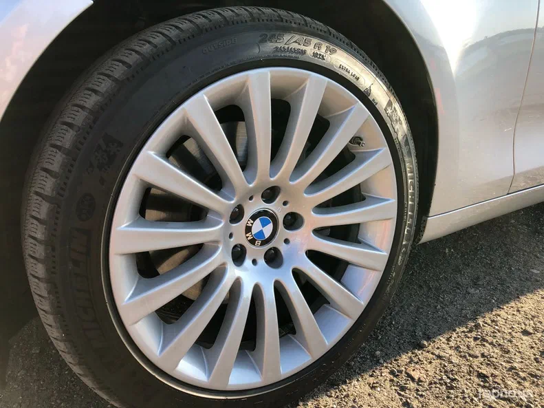 BMW 5 серія 2010 - 5