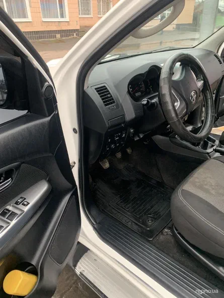 Toyota Hilux 2014 - 35