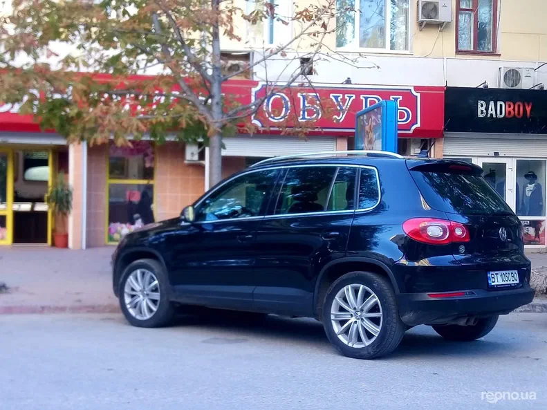 Volkswagen Tiguan 2010 - 9