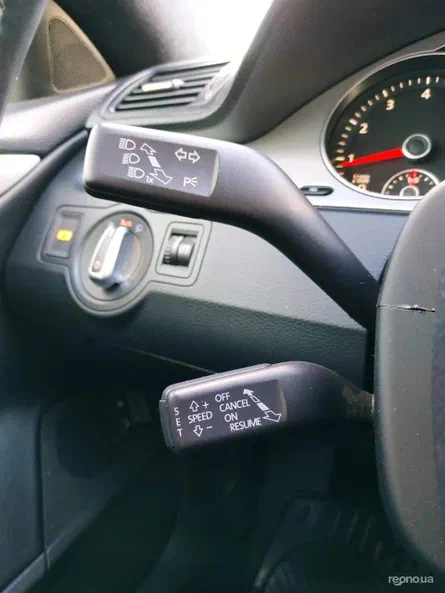 Volkswagen Passat CC 2011 - 13