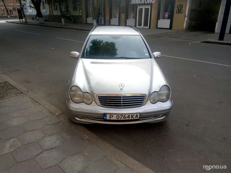 Mercedes-Benz C-Клас 2001 - 8