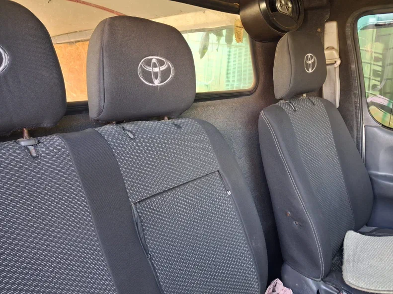 Toyota HiAce 2000 - 6