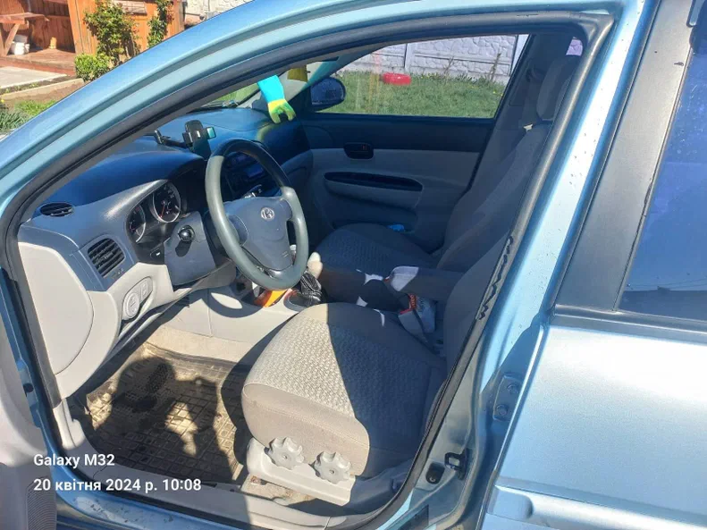 Hyundai Accent 2007 - 4