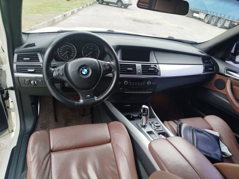 BMW X5 2012 - 6