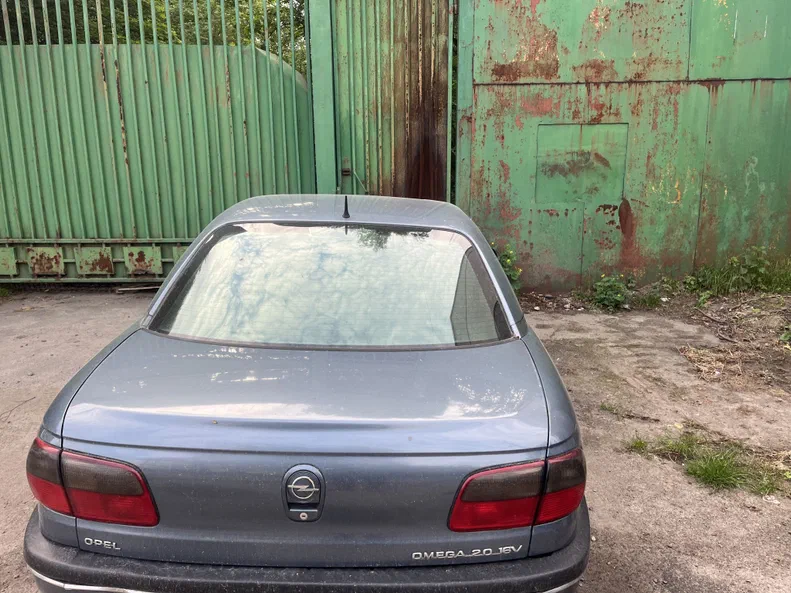 Opel Omega 1998 - 2
