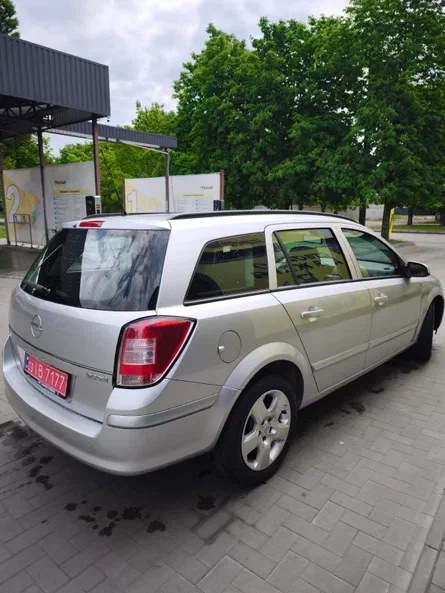 Opel Astra 2009 - 1