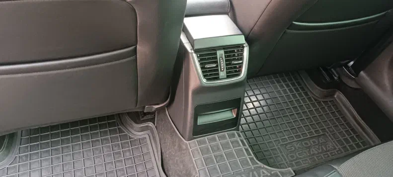Skoda Octavia 2019 - 18