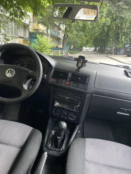 Volkswagen Golf 2000 - 2