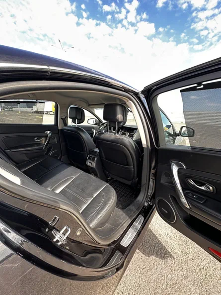 Renault Latitude 2011 - 25