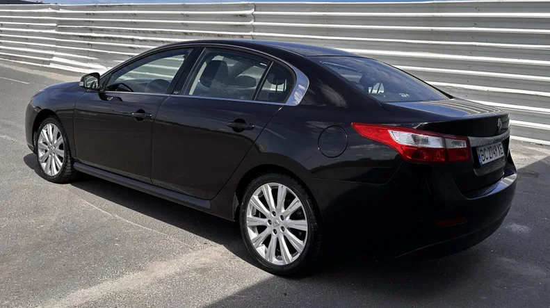 Renault Latitude 2011 - 21