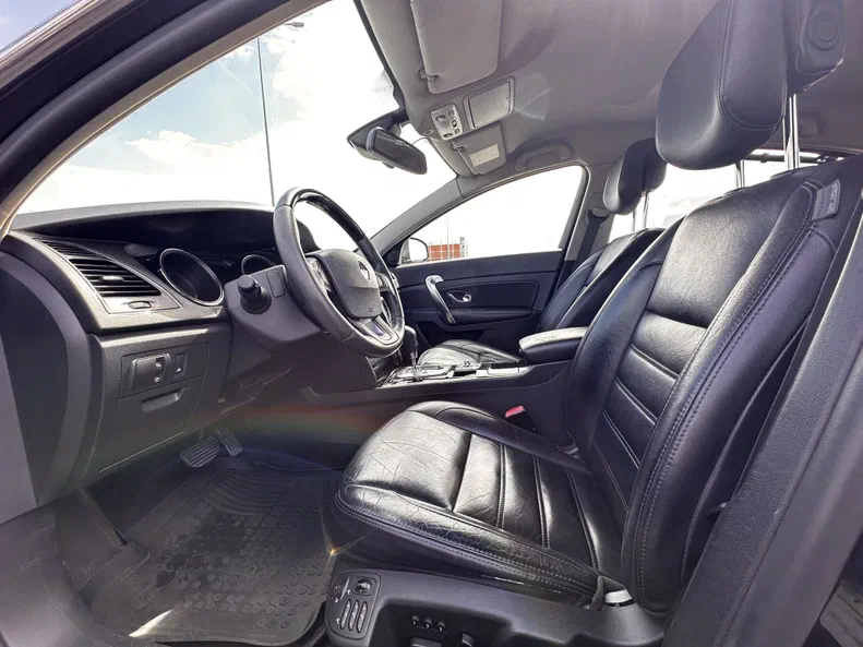 Renault Latitude 2011 - 23