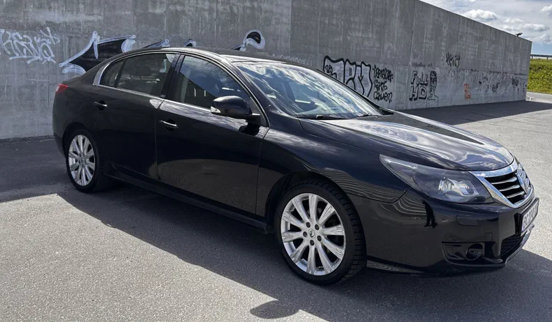 Renault Latitude 2011 - 2
