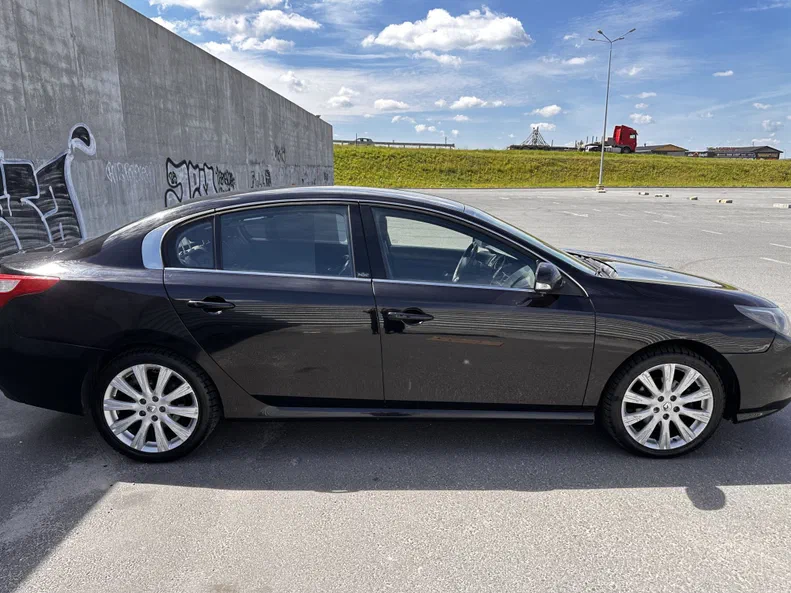 Renault Latitude 2011 - 3