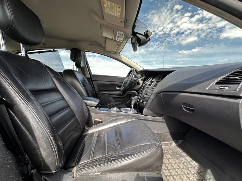 Renault Latitude 2011 - 15