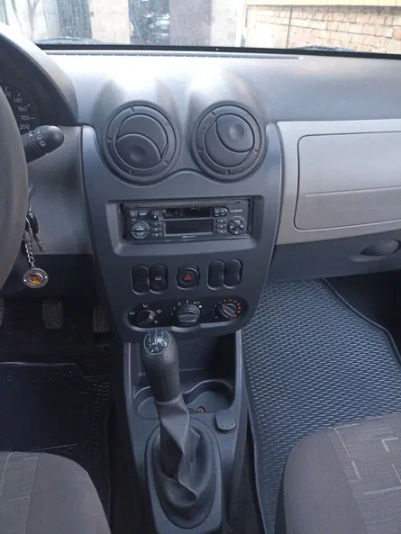 Dacia Sandero 2009 - 8