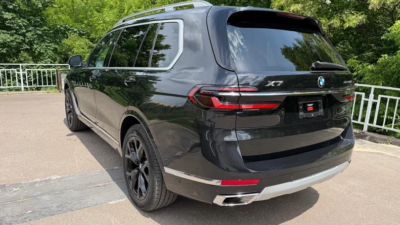 BMW X7 2023 - 6