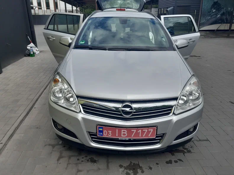 Opel Astra 2009 - 4